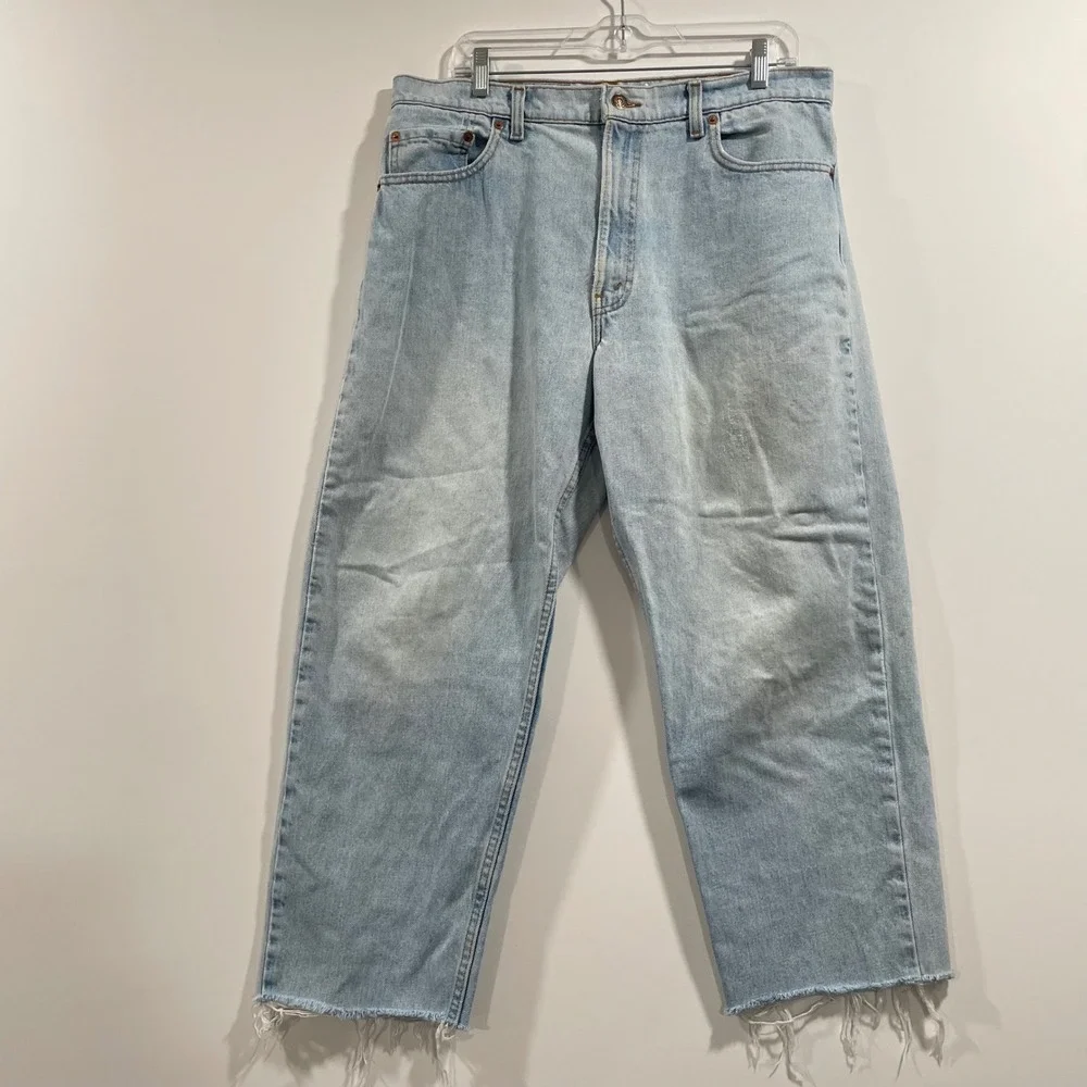 Vintage Levis 550 Relaxed Fit Tapered Leg Jeans Light Wash Made in USA 36xCut 25
